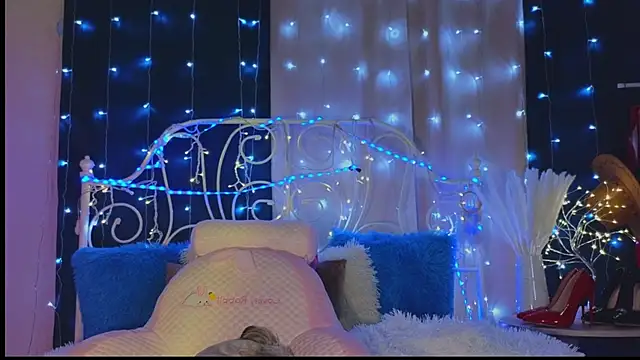 Funny Bunny online show from 01/17/25, 01:04