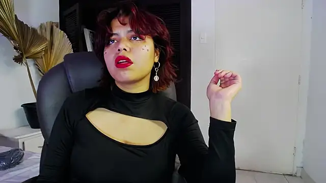 Snapshot of SabinaMerchetti chatting on 05/01/26, 04:22 SabinaMerchetti online show from 05/01/26, 04:22