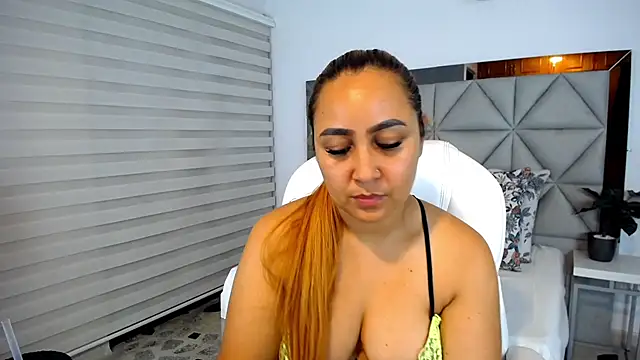 Snapshot of nana_levy chatting on 01/11/25, 04:16 nana levy online show from 01/11/25, 04:16