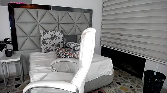 Snapshot of nana_levy chatting on 01/14/25, 10:06 nana levy online show from 01/14/25, 10:06