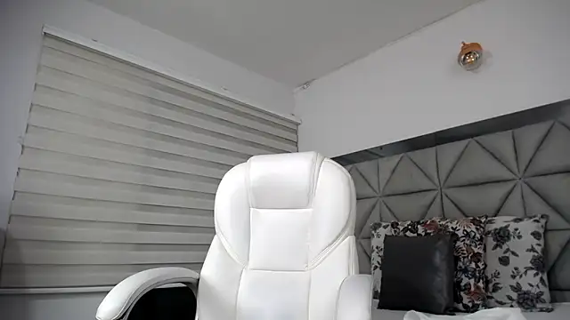 Snapshot of nana_levy chatting on 01/30/25, 04:37 nana levy online show from 01/30/25, 04:37