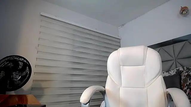 Snapshot of nana_levy chatting on 02/09/25, 03:43 nana levy online show from 02/09/25, 03:43