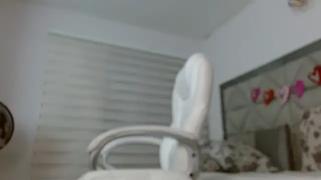 Snapshot of nana_levy chatting on 02/19/25, 10:23 nana levy online show from 02/19/25, 10:23