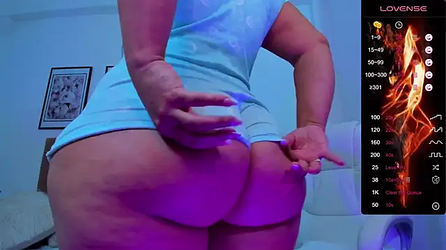 sofihill01 online show from 02/27/25, 09:47