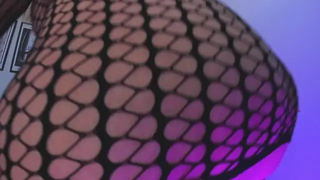 sofihill01 online show from 09/27/25, 05:45