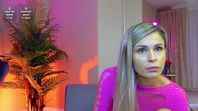 Avril Cyrus online show from 10/28/25, 07:01
