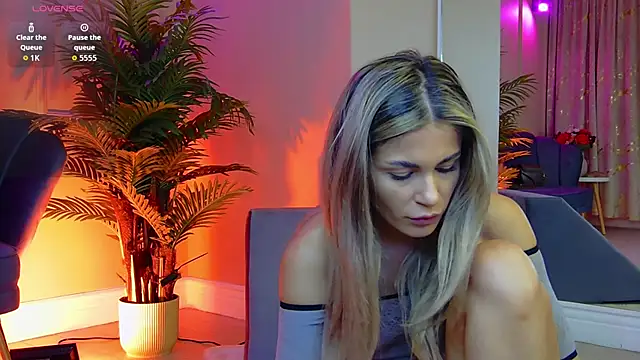 Avril Cyrus online show from 10/30/25, 07:43