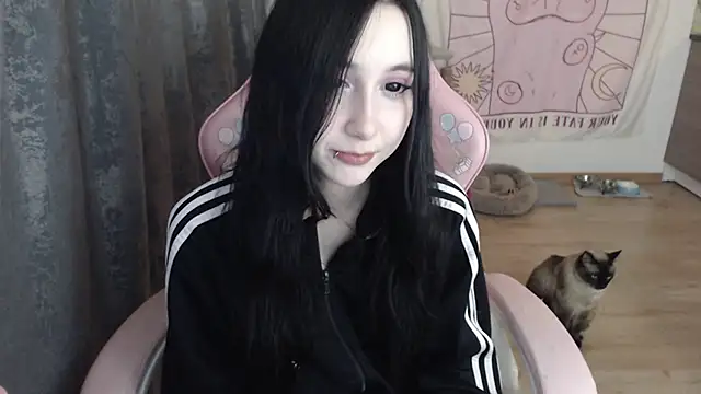 Snapshot of Holy420lolii chatting on 02/06/25, 08:45 Holy420lolii online show from 02/06/25, 08:45