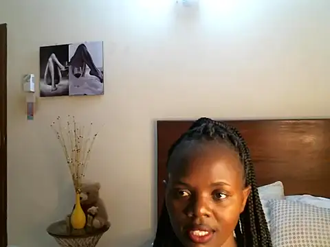 Snapshot of pay_tience chatting on 05/18/26, 06:19 pay tience online show from 05/18/26, 06:19