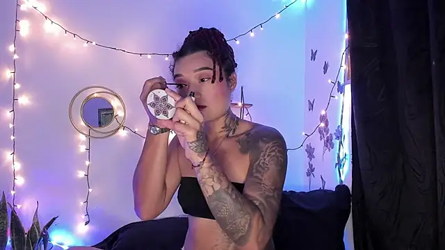 Snapshot of Eva_Lee_ chatting on 02/13/25, 04:11 Eva Lee  online show from 02/13/25, 04:11