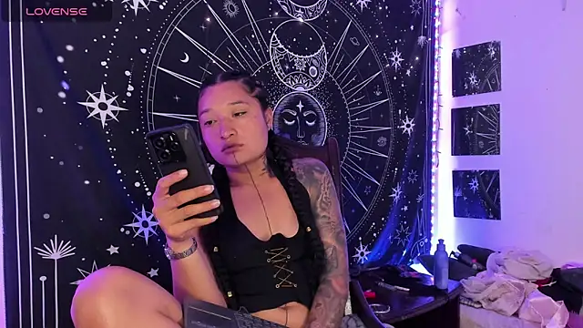 Snapshot of Eva_Lee_ chatting on 10/10/25, 07:40 Eva Lee  online show from 10/10/25, 07:40