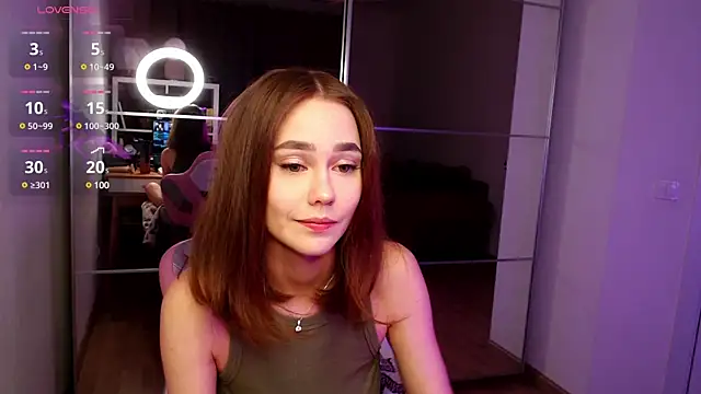 Snapshot of Meow_Sophie chatting on 01/08/25, 04:44 Meow Sophie online show from 01/08/25, 04:44