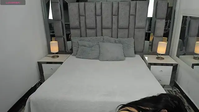 EMMAHILL1 online show from 02/23/26, 11:07