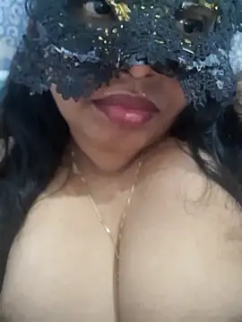 Snapshot of chubby_wife chatting on 03/26/26, 04:18 chubby wife online show from 03/26/26, 04:18