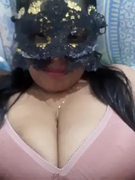 Snapshot of chubby_wife chatting on 06/21/26, 05:04 chubby wife online show from 06/21/26, 05:04