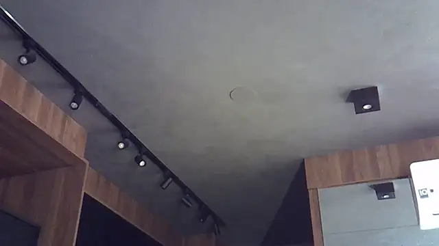 Skinny-Kitten online show from 11/14/25, 02:43