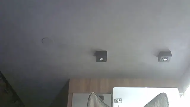 Skinny-Kitten online show from 11/21/25, 09:24