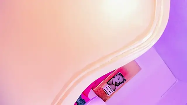 Snapshot of Grace_Evansx_ chatting on 12/20/24, 02:16 Grace Evansx  online show from 12/20/24, 02:16