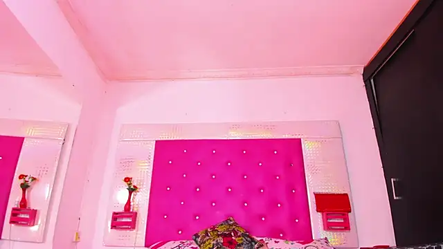 Snapshot of Grace_Evansx_ chatting on 12/20/24, 11:26 Grace Evansx  online show from 12/20/24, 11:26