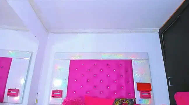 Snapshot of Grace_Evansx_ chatting on 12/21/24, 08:00 Grace Evansx  online show from 12/21/24, 08:00