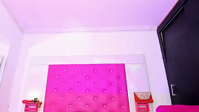 Snapshot of Grace_Evansx_ chatting on 12/24/24, 03:49 Grace Evansx  online show from 12/24/24, 03:49