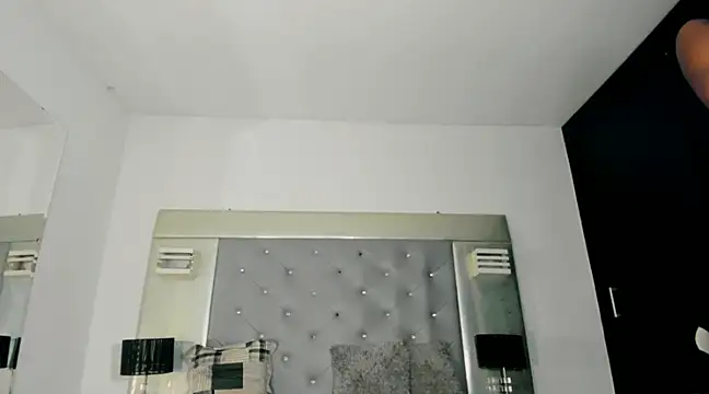 Snapshot of Grace_Evansx_ chatting on 12/28/24, 04:41 Grace Evansx  online show from 12/28/24, 04:41