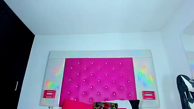 Snapshot of Grace_Evansx_ chatting on 02/21/25, 02:06 Grace Evansx  online show from 02/21/25, 02:06