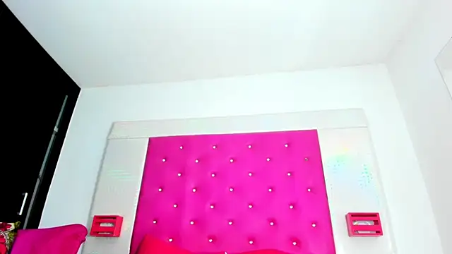 Snapshot of Grace_Evansx_ chatting on 02/26/25, 08:11 Grace Evansx  online show from 02/26/25, 08:11