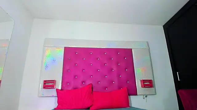 Snapshot of Grace_Evansx_ chatting on 03/20/25, 07:46 Grace Evansx  online show from 03/20/25, 07:46