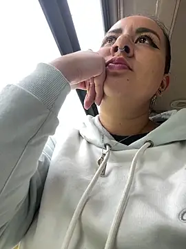 Abril Luv online show from 02/17/25, 12:38