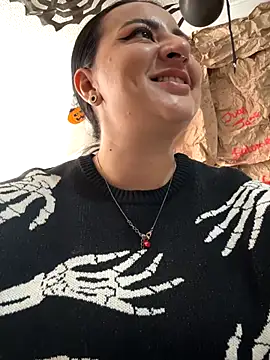 Abril Luv online show from 10/27/25, 01:37