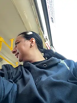 Abril Luv online show from 11/13/25, 12:15