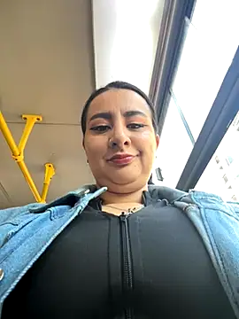 Abril Luv online show from 12/03/25, 12:25