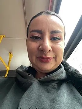 Abril Luv online show from 02/24/26, 12:14