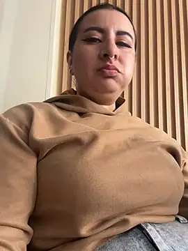 Snapshot of Abril_Luv chatting on 03/26/26, 01:28 Abril Luv online show from 03/26/26, 01:28