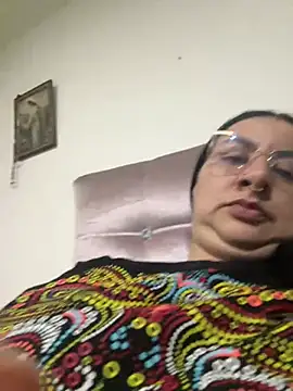 Snapshot of Abril_Luv chatting on 03/30/26, 01:28 Abril Luv online show from 03/30/26, 01:28