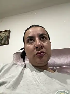 Snapshot of Abril_Luv chatting on 04/03/26, 01:47 Abril Luv online show from 04/03/26, 01:47