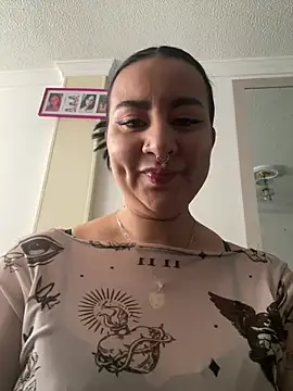 Abril Luv online show from 05/25/26, 01:06