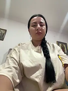 Abril Luv online show from 06/15/26, 12:35