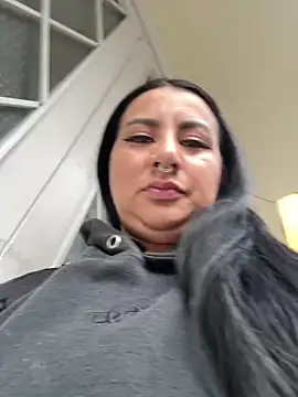 Abril Luv online show from 06/29/26, 12:49