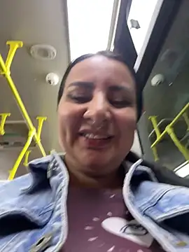 Abril Luv online show from 07/08/26, 01:32