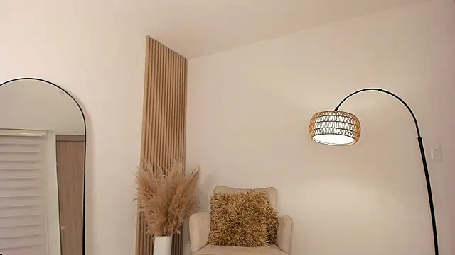 wandathompson  online show from 12/02/25, 11:04