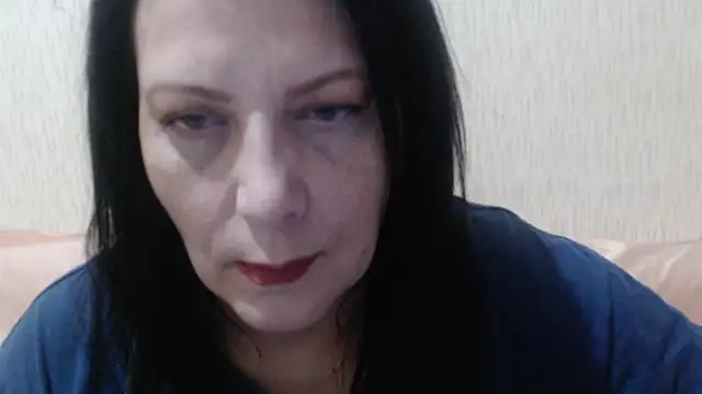 Snapshot of Mirabelle_Sweet chatting on 10/04/25, 04:10 Mirabelle Sweet online show from 10/04/25, 04:10