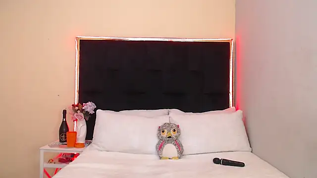 Snapshot of CancerGodessX chatting on 01/29/25, 06:01 CancerGodessX online show from 01/29/25, 06:01