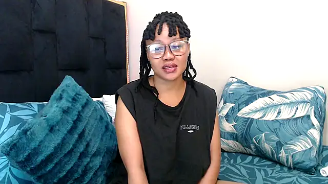 Snapshot of CancerGodessX chatting on 10/21/25, 12:44 CancerGodessX online show from 10/21/25, 12:44