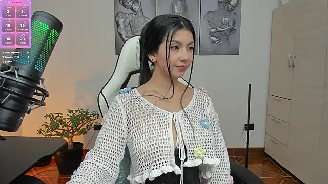 Snapshot of Gisell1501997 chatting on 02/21/25, 09:00 Gisell1501997 online show from 02/21/25, 09:00