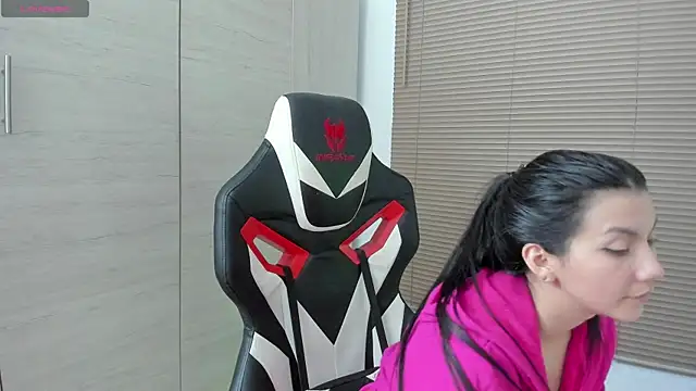 Snapshot of Gisell1501997 chatting on 03/05/25, 01:52 Gisell1501997 online show from 03/05/25, 01:52