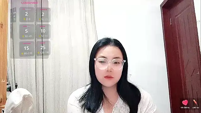 Vivianangn-e online show from 04/09/26, 02:55