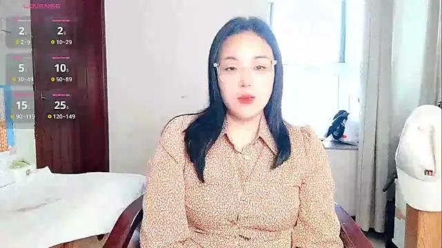 Vivianangn-e online show from 04/17/26, 01:41