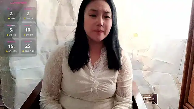 Vivianangn-e online show from 04/22/26, 07:44